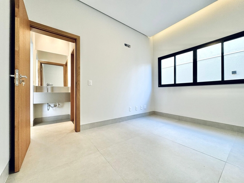 Royal Forest – Sobrado Exclusivo com 5 Dormitórios e Piscina Privativa: 8ª foto da galeria de imagens do imóvel