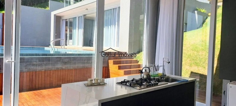 Casa com 5/4, cinco suítes, Condomínio em Sambaqui - Florianópolis, SC: 15ª foto da galeria de imagens do imóvel