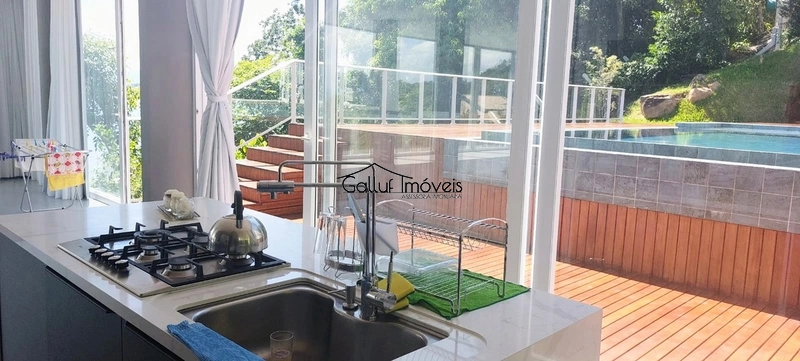 Casa com 5/4, cinco suítes, Condomínio em Sambaqui - Florianópolis, SC: 17ª foto da galeria de imagens do imóvel
