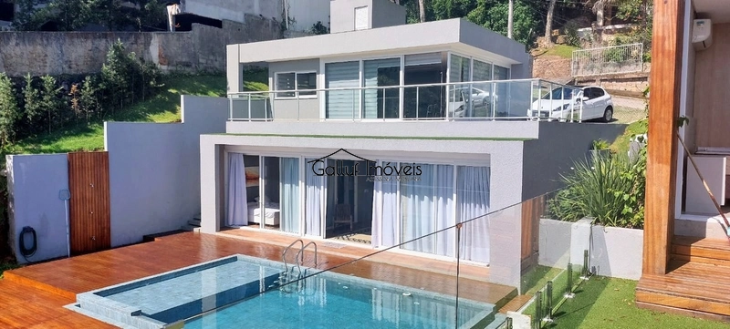Casa com 5/4, cinco suítes, Condomínio em Sambaqui - Florianópolis, SC: 1ª foto da galeria de imagens do imóvel