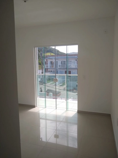 Lindos Sobrados com amplo terreno em Forquilhas São José: 5ª foto da galeria de imagens do imóvel