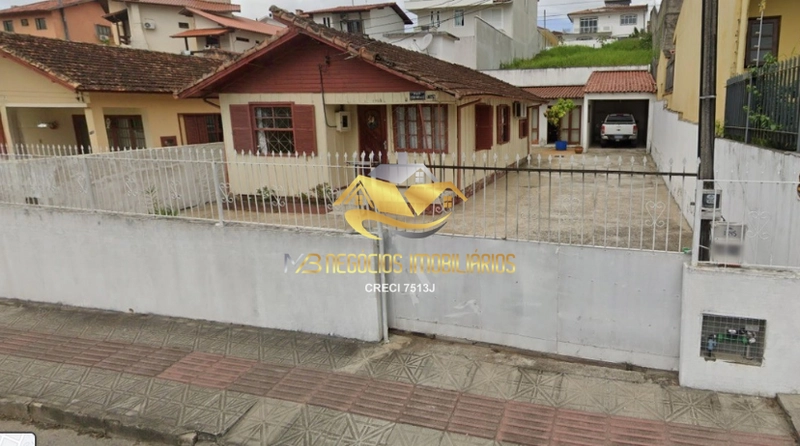 Casa à Venda Florianópolis – Terreno com Potencial Comercial: 1ª foto da galeria de imagens do imóvel