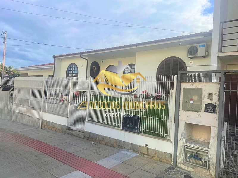 CASA À VENDA – BARREIROS | SEMIMOBILIADA: 7ª foto da galeria de imagens do imóvel
