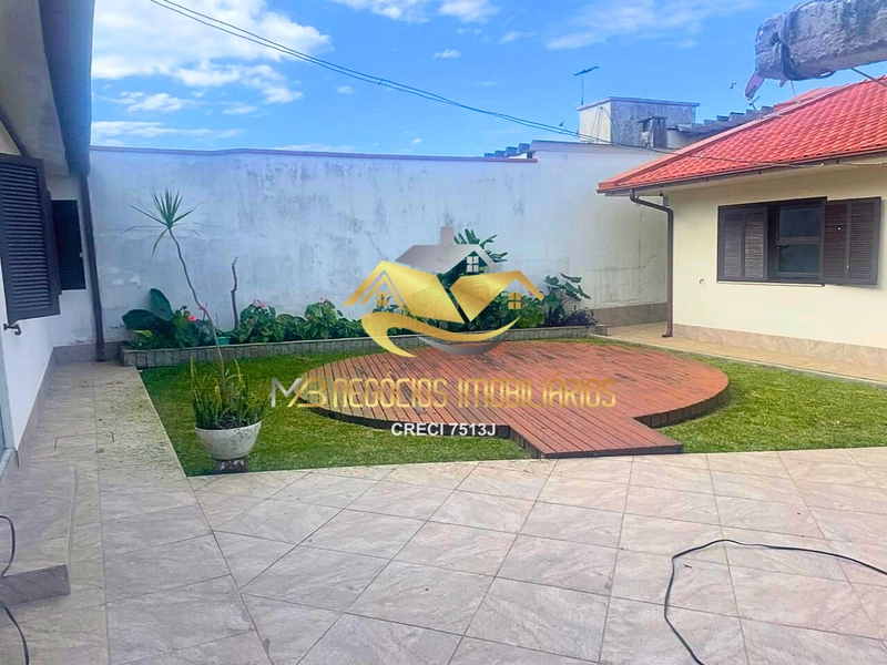 CASA À VENDA – BARREIROS | SEMIMOBILIADA: 4ª foto da galeria de imagens do imóvel