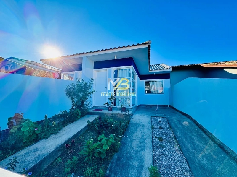 LINDA CASA DE 2 DORMITÓRIOS: 1ª foto da galeria de imagens do imóvel