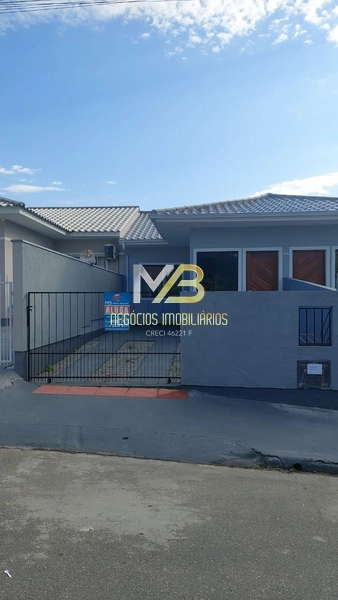 Casa de 2 dormitórios: 1ª foto da galeria de imagens do imóvel