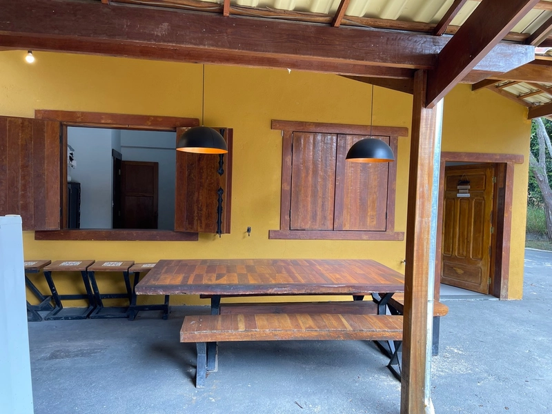 Toque rústico, aconchego e muito verde, você encontra no Nosso Rancho: 2ª foto da galeria de imagens do imóvel