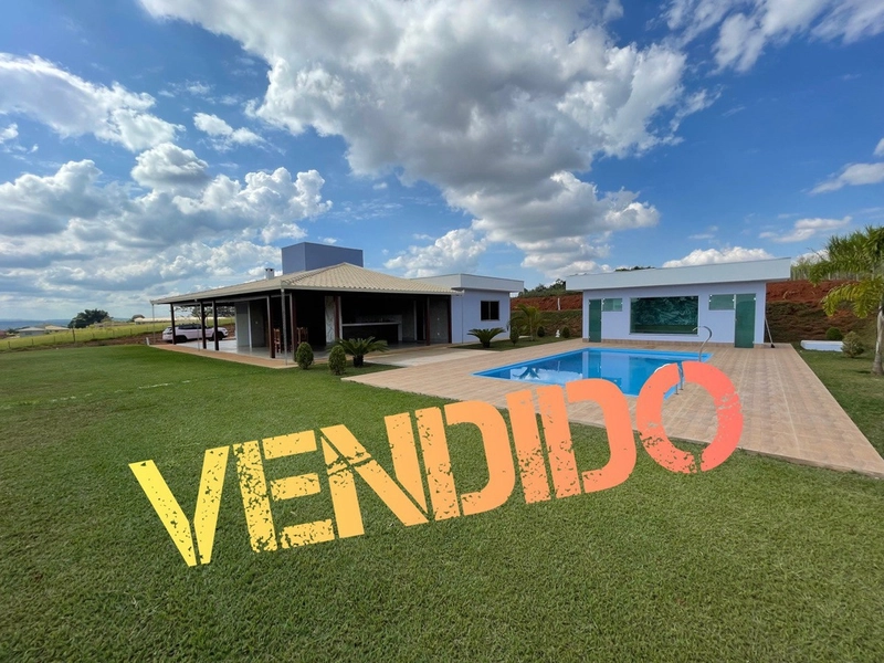 Lindo e exuberante sítio em Igarapé.: 1ª foto da galeria de imagens do imóvel