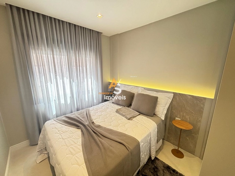 APARTAMENTO À VENDA MOBILIADO E DECORADO NO CENTRO: 4ª foto da galeria de imagens do imóvel