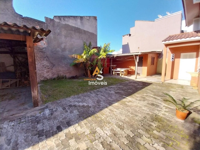 CASA COM 5 DORMITÓRIOS EM TRAMANDAÍ!!!: 6ª foto da galeria de imagens do imóvel