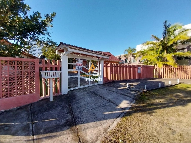 CASA COM 5 DORMITÓRIOS EM TRAMANDAÍ!!!: 2ª foto da galeria de imagens do imóvel