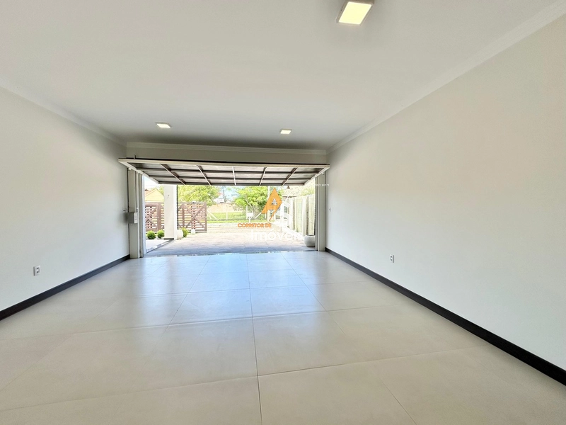 CASA DE ALTO PADRÃO À VENDA EM ATLÂNTIDA: 11ª foto da galeria de imagens do imóvel