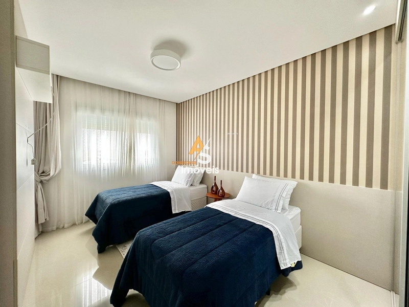 EXCELENTE APARTAMENTO DE 4 DORMITÓRIOS COM 4 VAGAS DE GARAGEM!!!: 11ª foto da galeria de imagens do imóvel