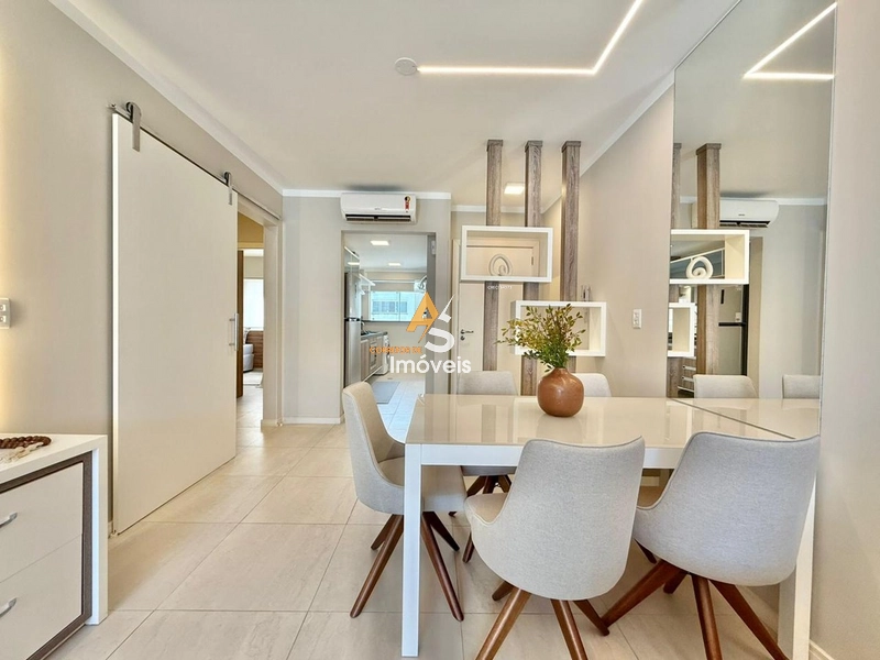 APTO DE 2 DORMITÓRIOS FINAMENTE MOBILIADO E DECORADO!!!: 5ª foto da galeria de imagens do imóvel
