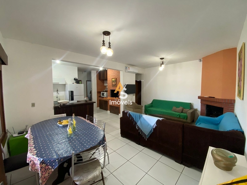 CASA DE 3 DORMITÓRIO NO CENTRO DE XANGRI-LÁ!!!: 1ª foto da galeria de imagens do imóvel