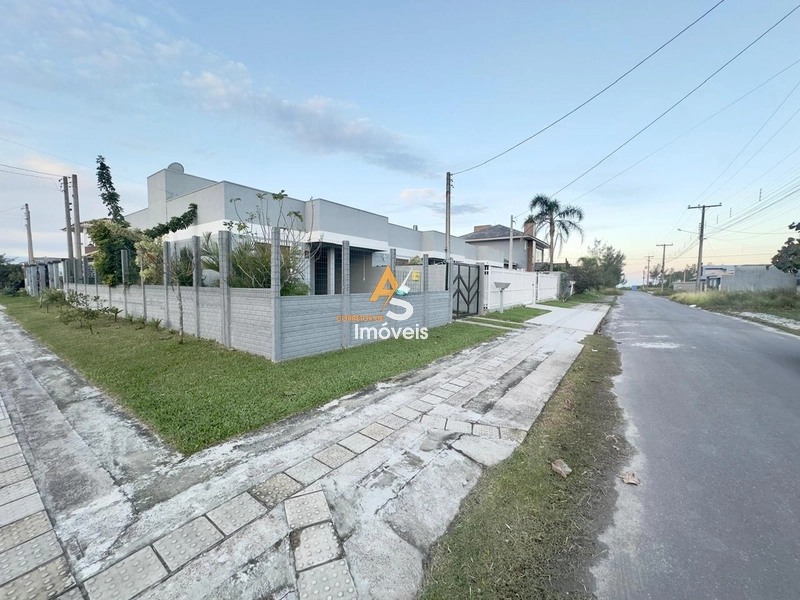 CASA APENAS 2 QUADRAS DO MAR!!!: 5ª foto da galeria de imagens do imóvel