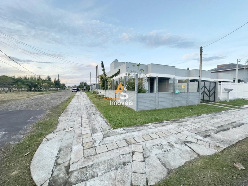 CASA APENAS 2 QUADRAS DO MAR!!!: 4ª foto da galeria de imagens do imóvel