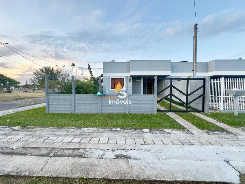 CASA APENAS 2 QUADRAS DO MAR!!!: 2ª foto da galeria de imagens do imóvel
