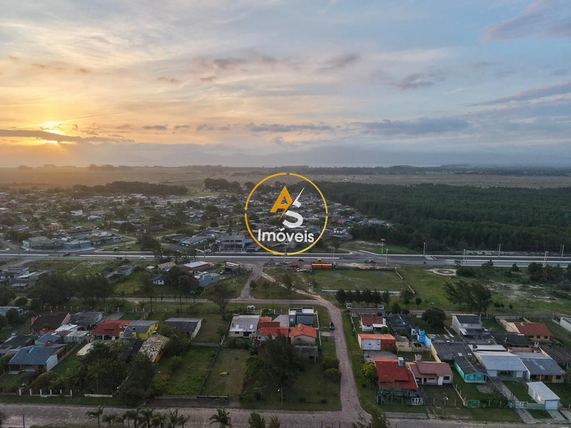 CASA À VENDA DE ESQUINA EM CAPÃO DA CANOA: 24ª foto da galeria de imagens do imóvel