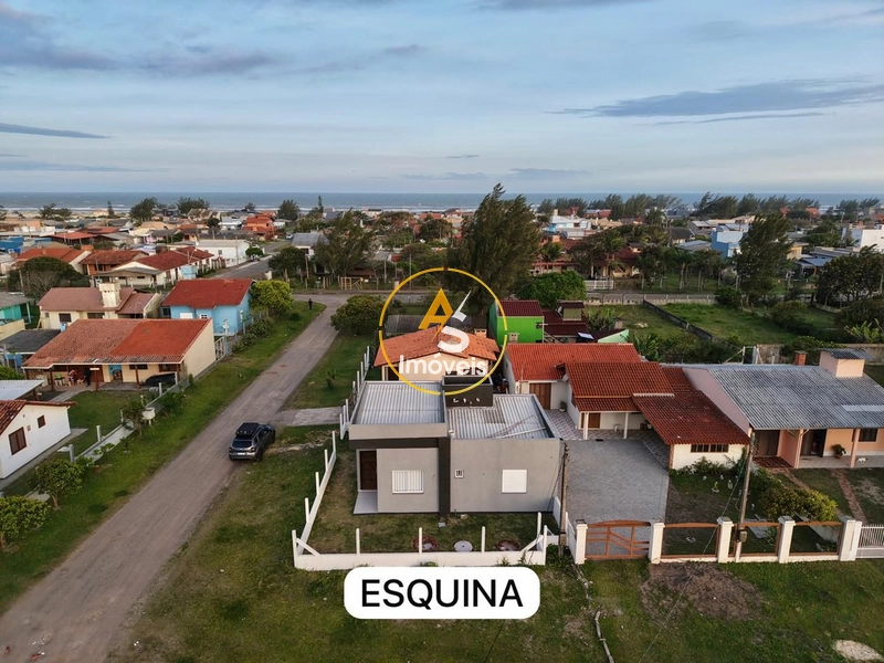 CASA À VENDA DE ESQUINA EM CAPÃO DA CANOA: 26ª foto da galeria de imagens do imóvel