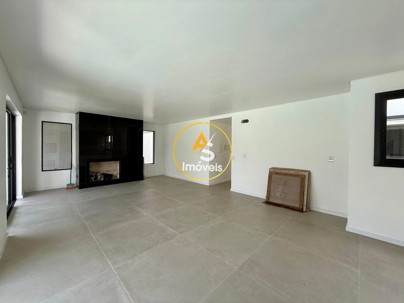 EXCELENTE CASA NO CENTRO DE CAPÃO DA CANOA!!!: 2ª foto da galeria de imagens do imóvel