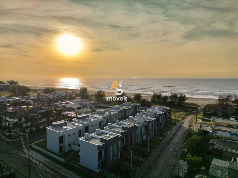 SOBRADO JUNTO AO MAR !: 3ª foto da galeria de imagens do imóvel
