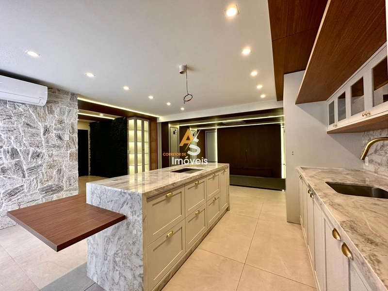 MANSÃO NEOCLÁSSICA À VENDA MAIS DE 1000 metros: 21ª foto da galeria de imagens do imóvel