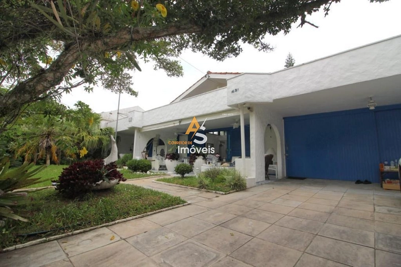 E uma casa do arquiteto Montserrat Estilo Grego!: 7ª foto da galeria de imagens do imóvel