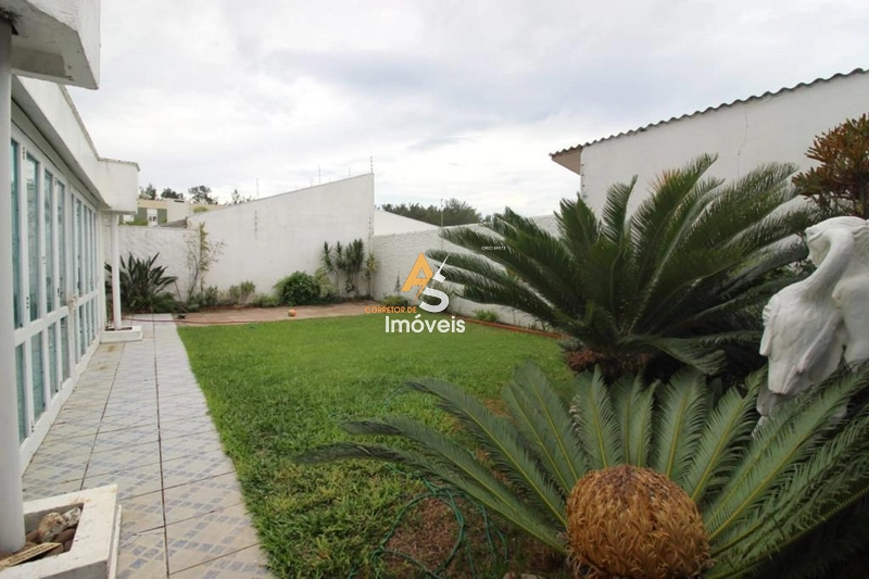 E uma casa do arquiteto Montserrat Estilo Grego!: 6ª foto da galeria de imagens do imóvel