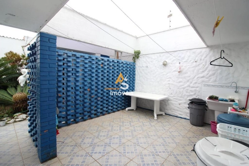 E uma casa do arquiteto Montserrat Estilo Grego!: 3ª foto da galeria de imagens do imóvel