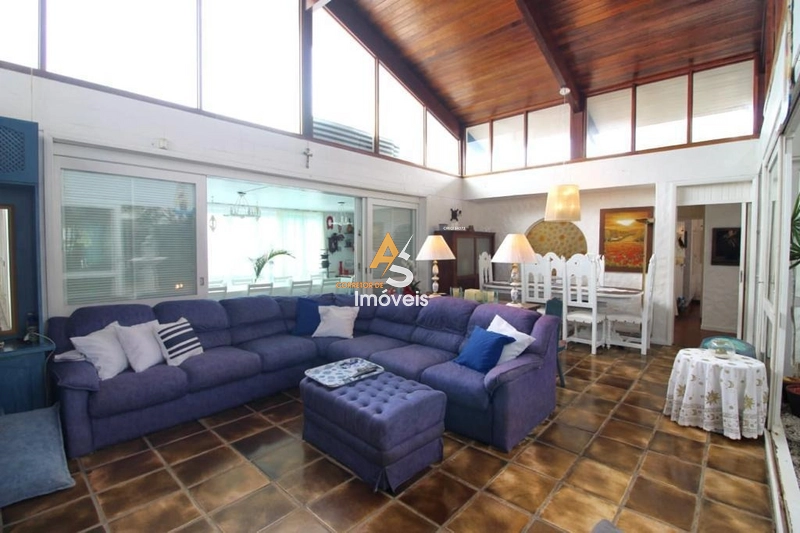 E uma casa do arquiteto Montserrat Estilo Grego!: 9ª foto da galeria de imagens do imóvel