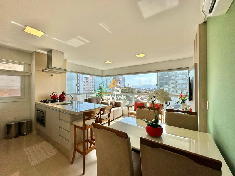 APARTAMENTO COM SACADA DE FRENTE, JUNTO AO MAR: 6ª foto da galeria de imagens do imóvel