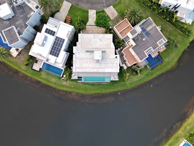 MANSÃO A BEIRA LAGO: 10ª foto da galeria de imagens do imóvel