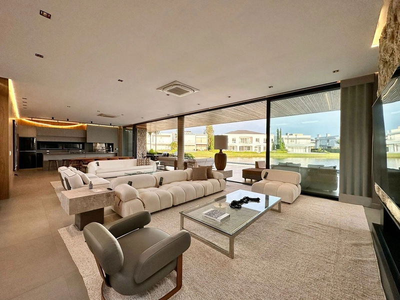 MANSÃO A BEIRA LAGO: 27ª foto da galeria de imagens do imóvel