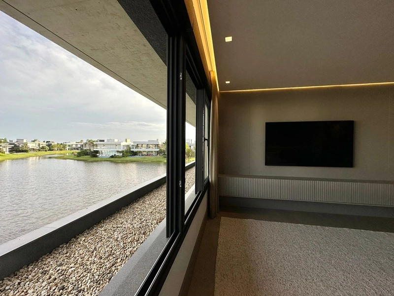 MANSÃO A BEIRA LAGO: 48ª foto da galeria de imagens do imóvel