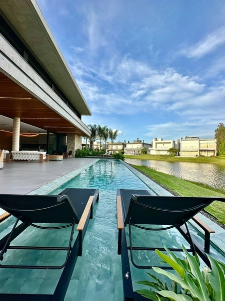 MANSÃO A BEIRA LAGO: 15ª foto da galeria de imagens do imóvel