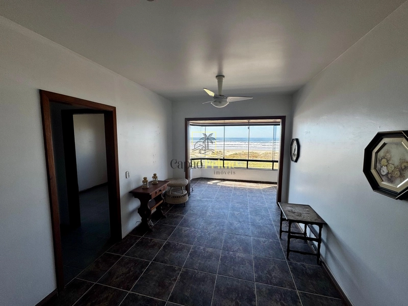 Apartamento 2 dormitórios na beira mar com vista eterna para o mar: 2ª foto da galeria de imagens do imóvel