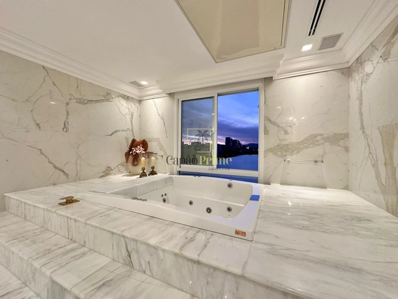 Mansão decorada em condomínio fechado: 83ª foto da galeria de imagens do imóvel