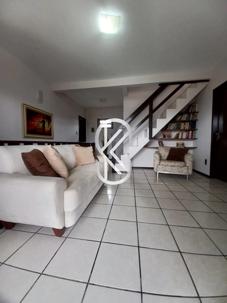 Sobrado Triplex em Sao Francisco do Sul: 4ª foto da galeria de imagens do imóvel