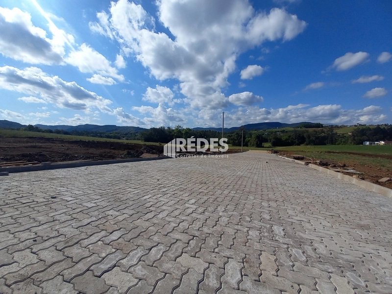 Terreno de esquina: 3ª foto da galeria de imagens do imóvel