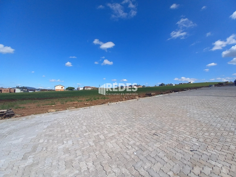 Terreno de esquina: 1ª foto da galeria de imagens do imóvel