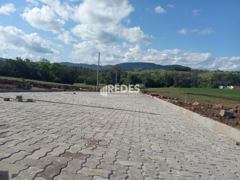 Terreno de esquina: 2ª foto da galeria de imagens do imóvel