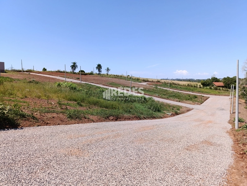 Terreno em 40x: 3ª foto da galeria de imagens do imóvel