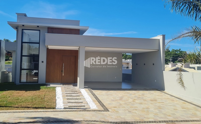 Casa 3 dorms (1 suíte)