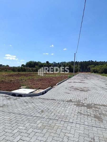 TERRENO EM ESTRELA: 3ª foto da galeria de imagens do imóvel
