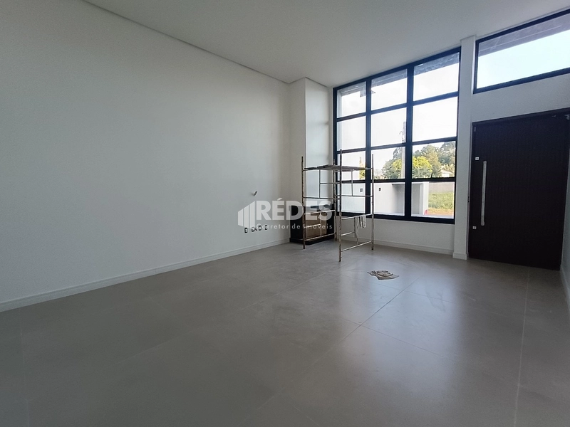 Casa 3 dorms (1 suíte): 3ª foto da galeria de imagens do imóvel