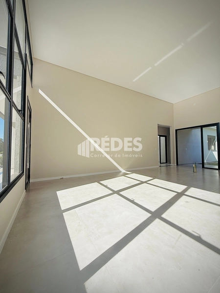 Casa 3 dorms (1 suíte): 4ª foto da galeria de imagens do imóvel