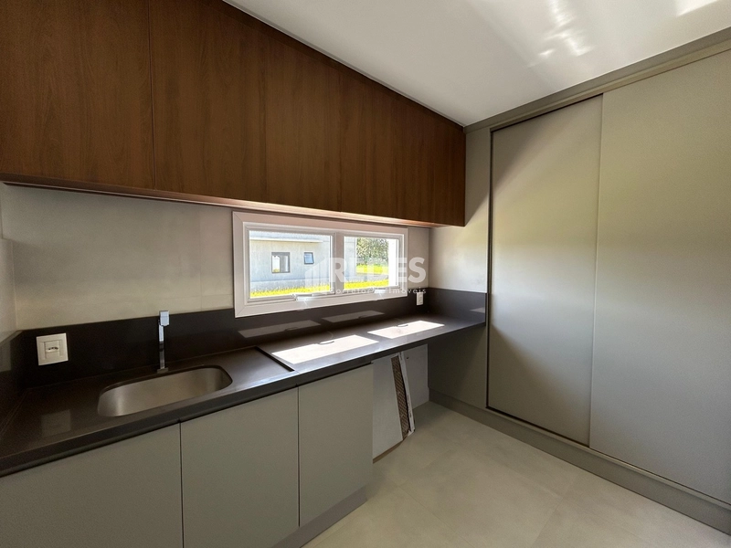 Casa 3 suítes: 63ª foto da galeria de imagens do imóvel