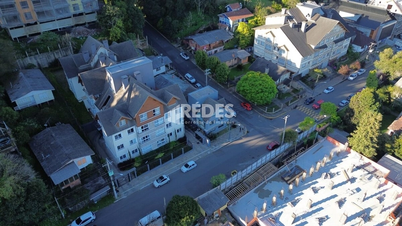 Apto em Gramado: 3ª foto da galeria de imagens do imóvel
