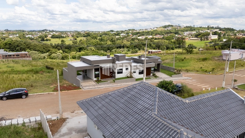 Casa 3 dorms (1 suíte): 3ª foto da galeria de imagens do imóvel